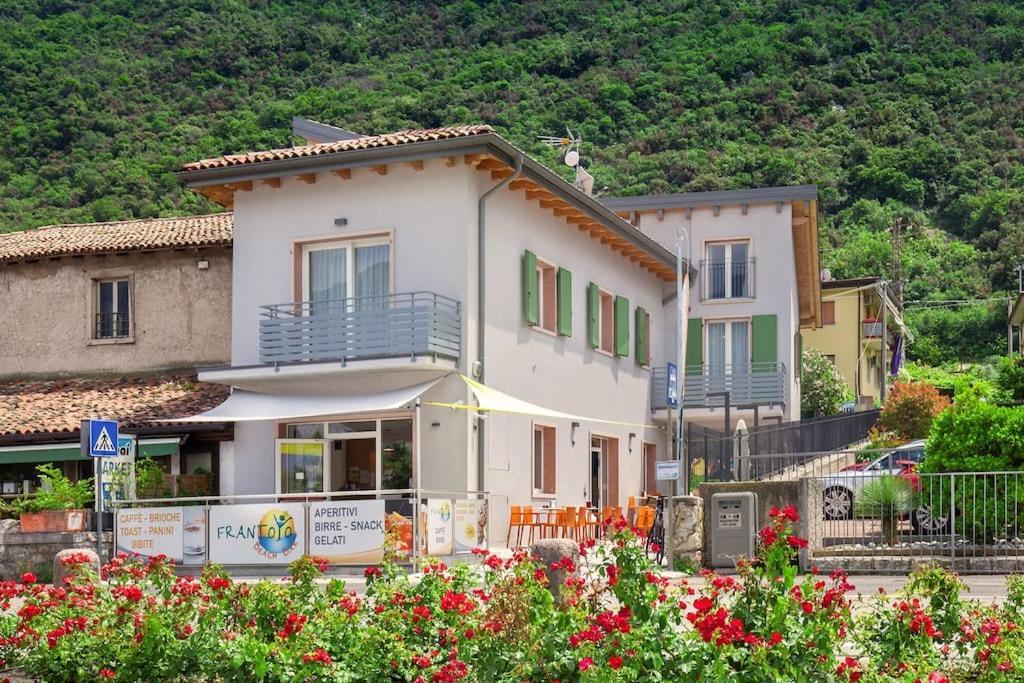 Il Frantoio A Monte-Vicino Al Lago Malcesine Dış mekan fotoğraf